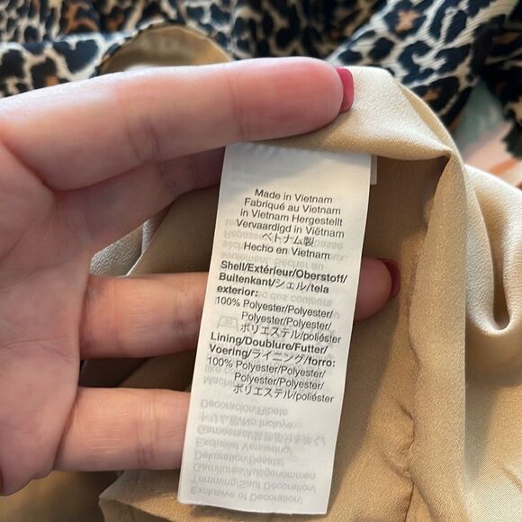 J. Crew Leopard Long Sleeve Mockneck Top Blouse Career Small - Picture 5 of 5